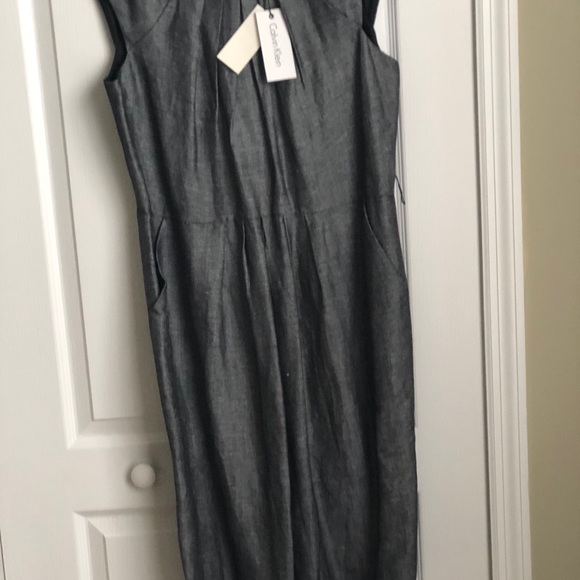 Brand new sleeveless dress - Picture 2 of 2